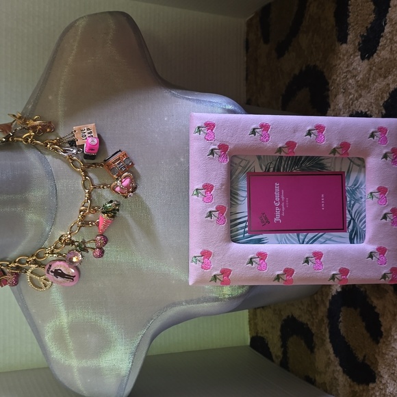 Juicy Couture Pink Cherry Photo Frame - Picture 1 of 6